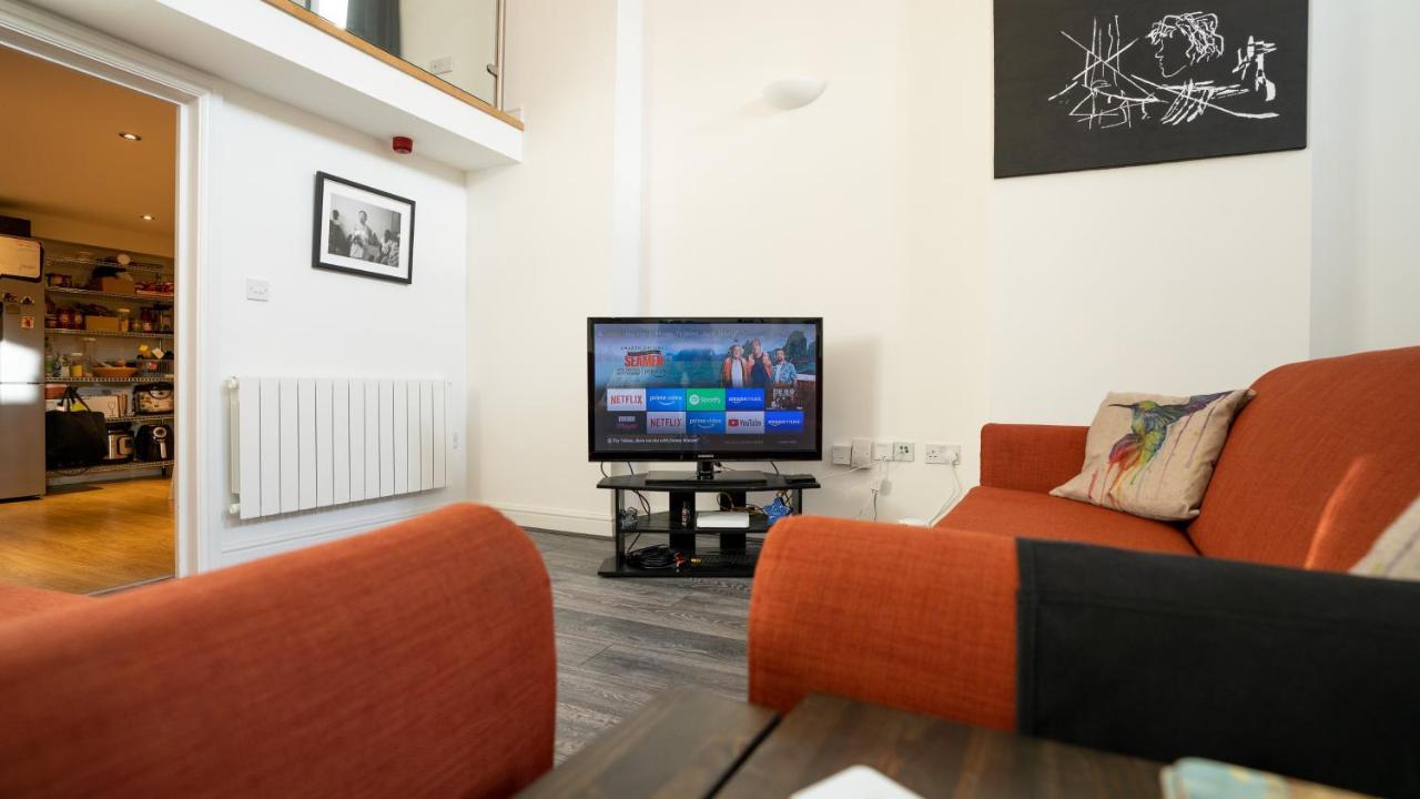 Stunning Mezzanine Apartment Near City Centre Cardiff Extérieur photo