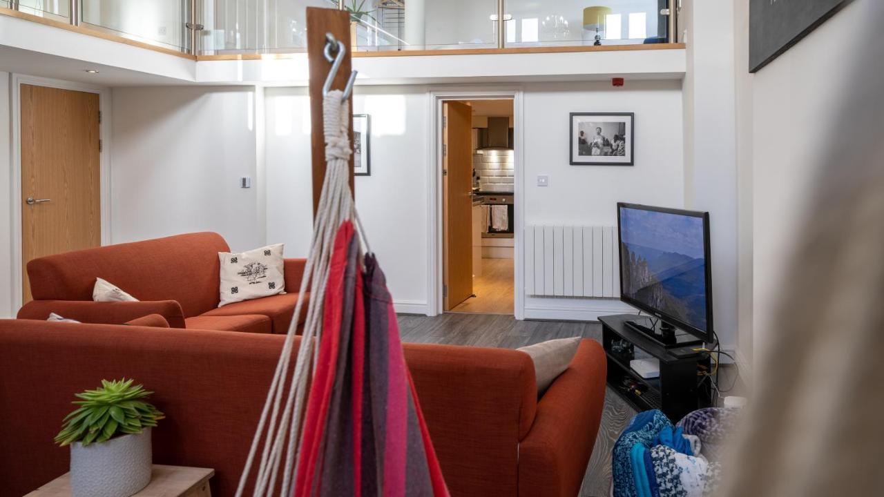 Stunning Mezzanine Apartment Near City Centre Cardiff Extérieur photo