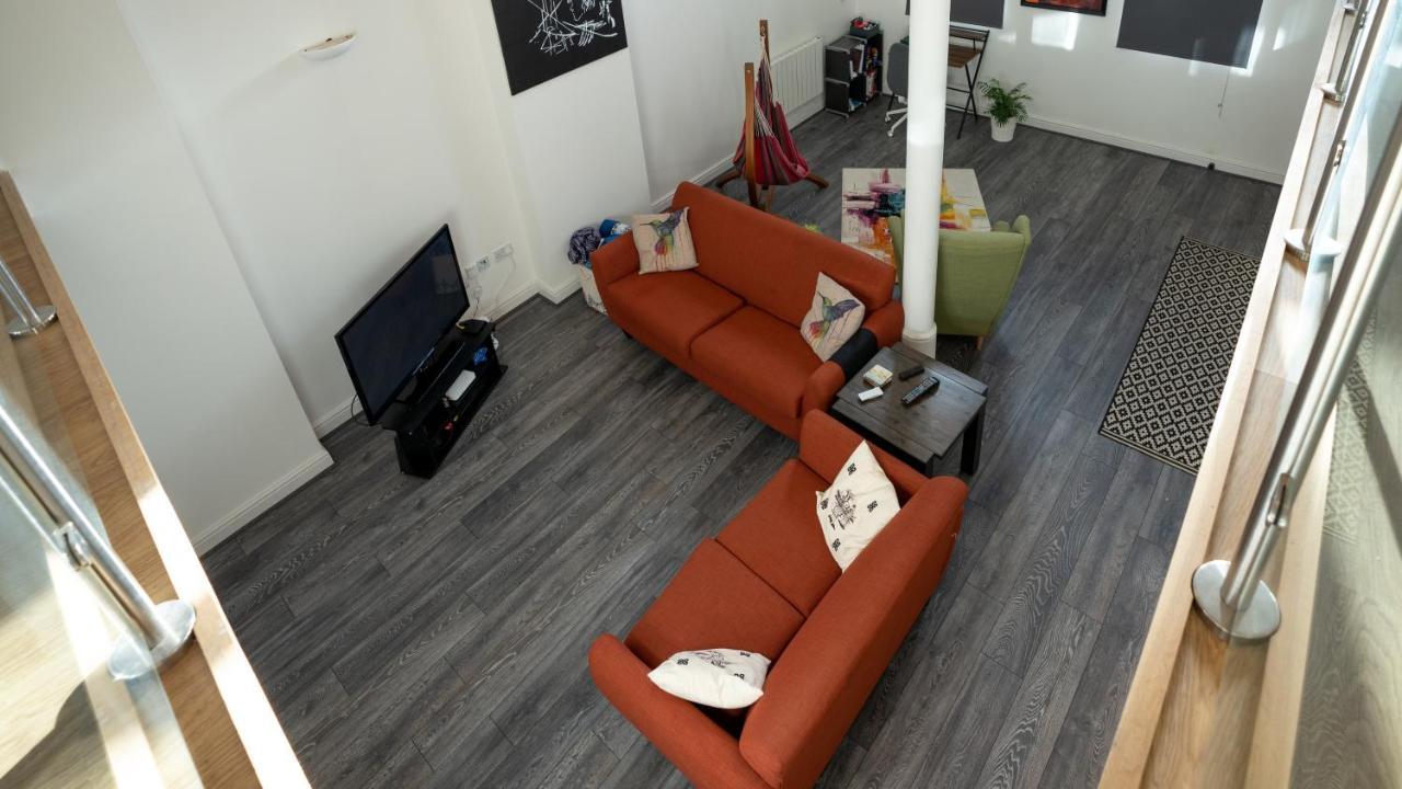 Stunning Mezzanine Apartment Near City Centre Cardiff Extérieur photo