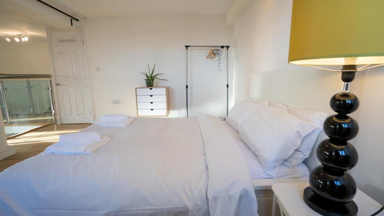 Stunning Mezzanine Apartment Near City Centre Cardiff Extérieur photo