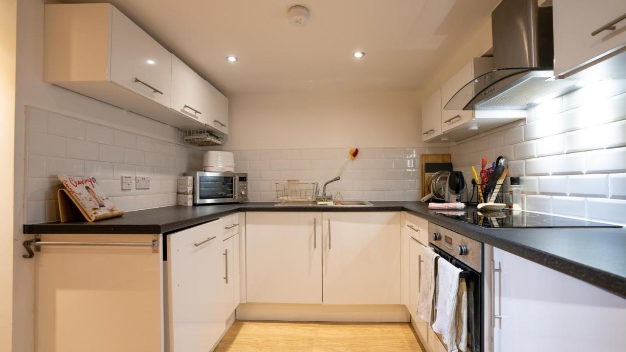 Stunning Mezzanine Apartment Near City Centre Cardiff Extérieur photo